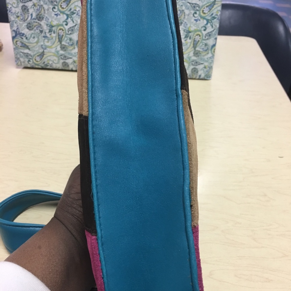 Handbag - Picture 3 of 6